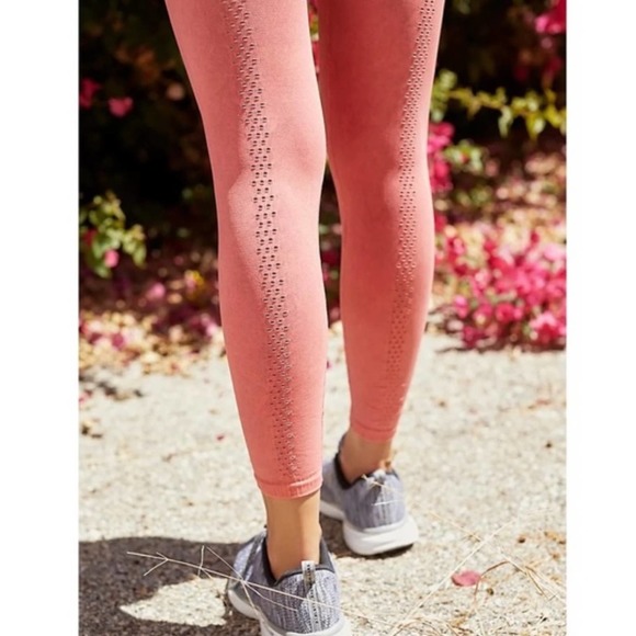 Free People! FP Movement Good Karma Leggings in Pomelo NWT! - Picture 4 of 8